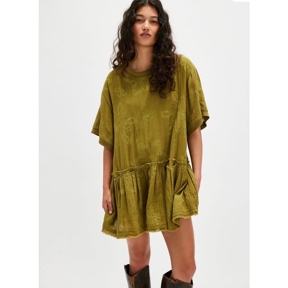 Free People Dresses & Skirts - Free People Picking Petals Mini Dress XL
